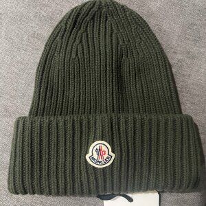 Authentic Moncler Men’s Ribbed Knit Beanie – Olive Green | New With Tags (OS)
